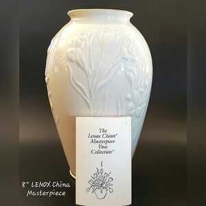 8" Lenox China "Masterpiece" Medium 24K Real Gold Trim Vase EUC